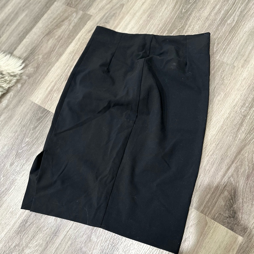 Larry Levine Classic Black Pencil Skirt